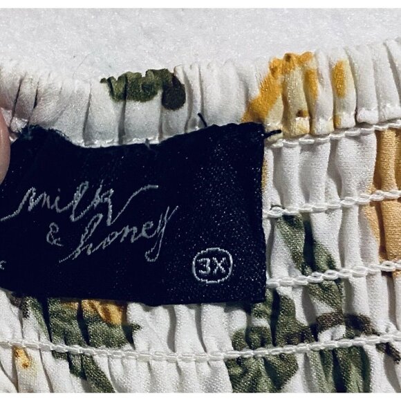 Milk and Honey Top Womens 3X White Yellow Lemon Print Smocked Cropped Boho - Picture 5 of 7